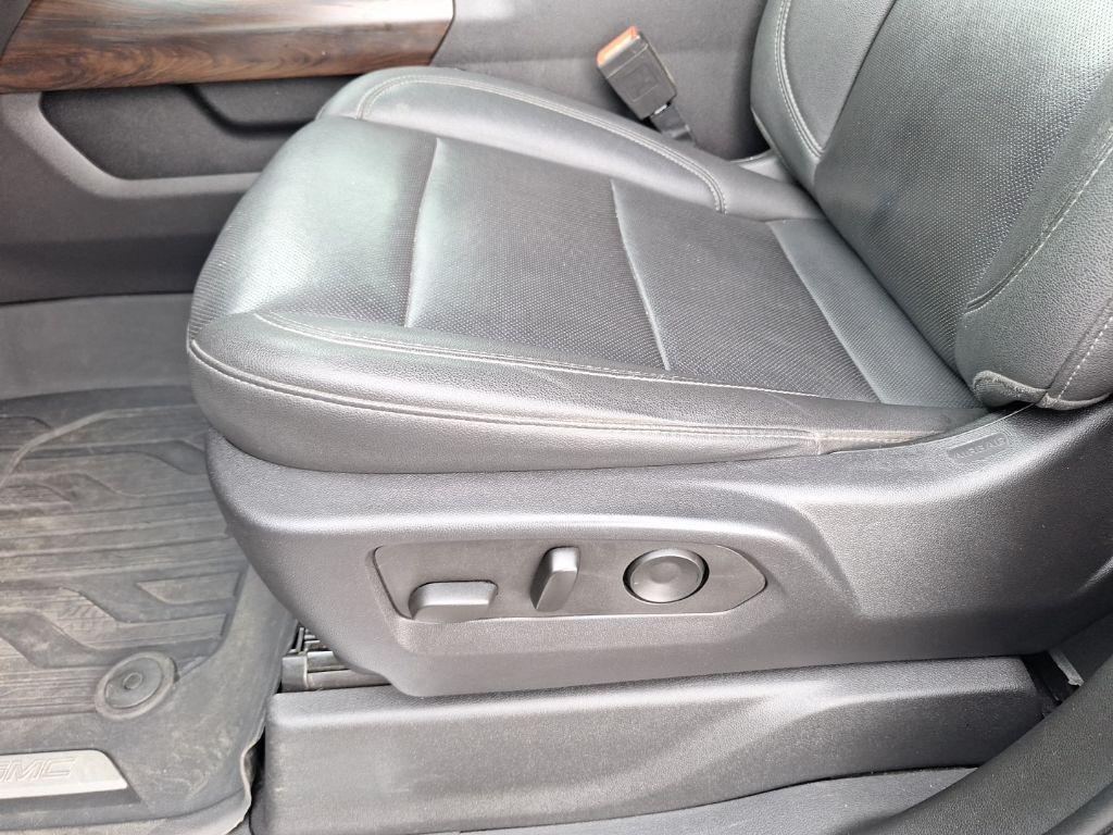 used 2022 GMC Sierra 1500 car, priced at $40,326