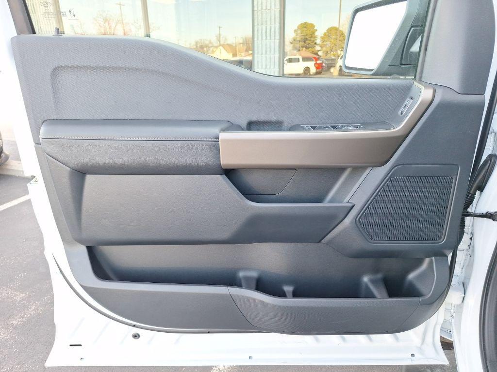 new 2025 Ford F-150 car, priced at $46,000