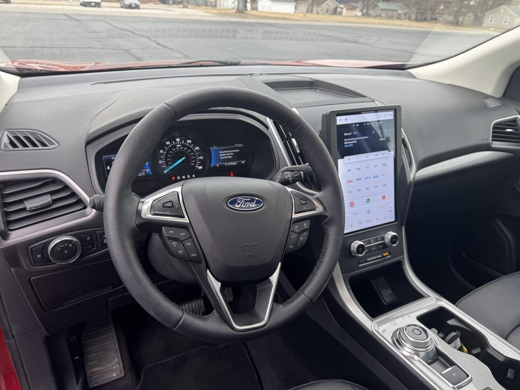used 2024 Ford Edge car, priced at $26,583