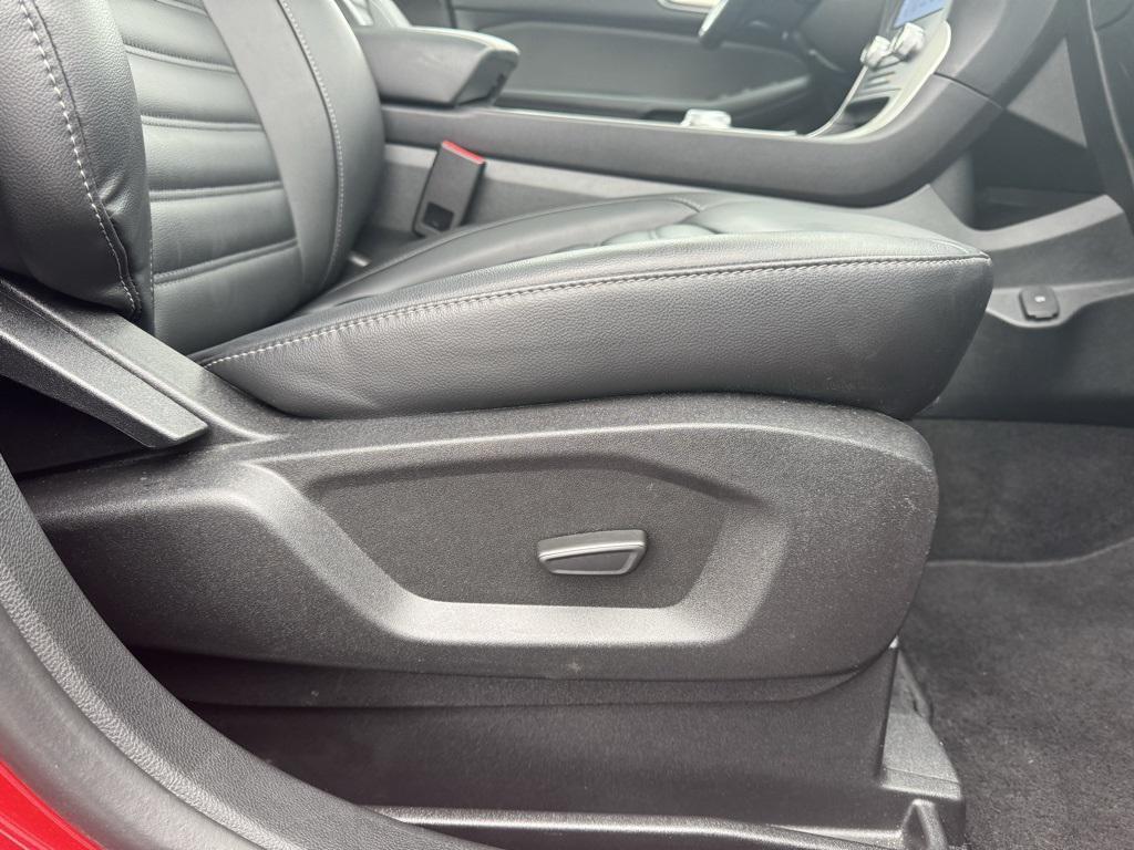 used 2024 Ford Edge car, priced at $26,583