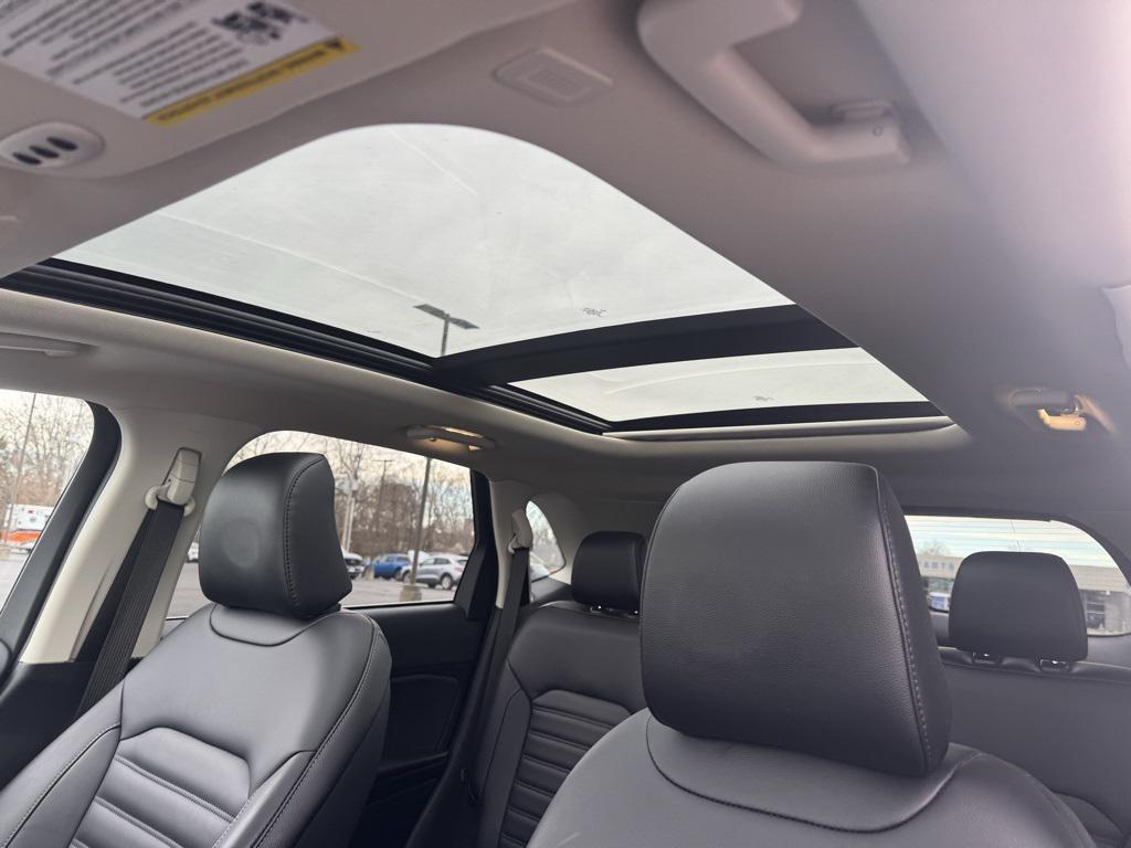 used 2024 Ford Edge car, priced at $26,583