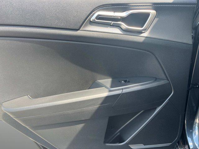 new 2025 Kia Sportage Hybrid car, priced at $30,885