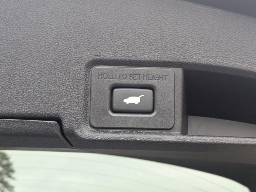 new 2026 Acura RDX car, priced at $49,750