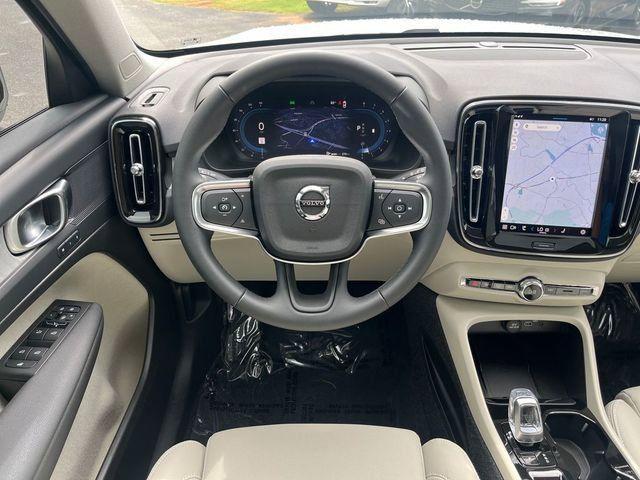 new 2025 Volvo XC40 car, priced at $39,795