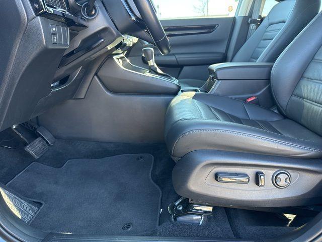 used 2025 Honda CR-V car, priced at $33,000