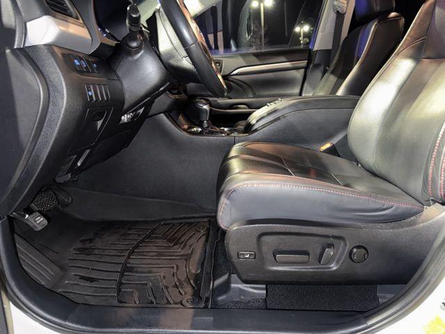 used 2019 Toyota Highlander car, priced at $24,900