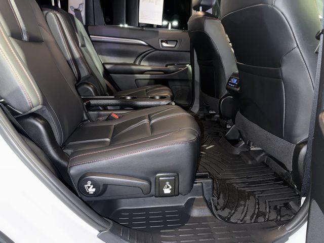 used 2019 Toyota Highlander car, priced at $24,900