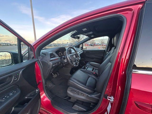 used 2025 Honda Odyssey car, priced at $37,500