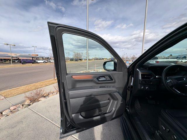 used 2025 GMC Yukon XL car, priced at $70,200