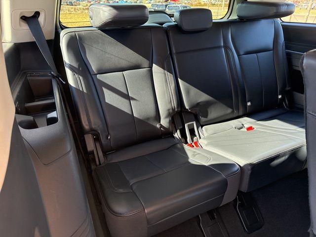 used 2024 Ford Expedition car, priced at $39,900