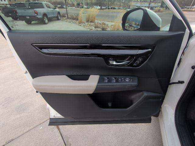 used 2023 Honda CR-V car, priced at $31,000