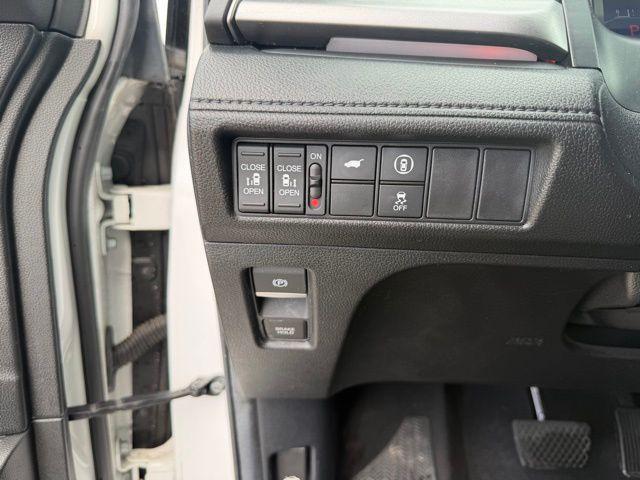 used 2024 Honda Odyssey car, priced at $34,500