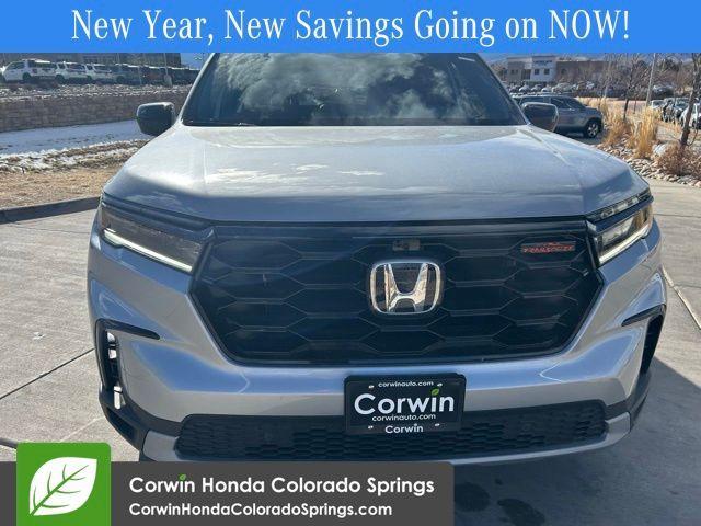 new 2026 Honda CR-V Hybrid car, priced at $39,965