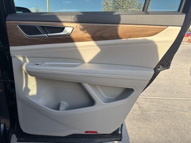 used 2024 Volkswagen Atlas car, priced at $25,700