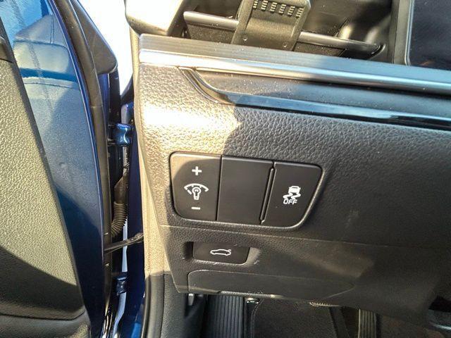 used 2025 Kia K5 car, priced at $27,500