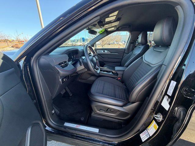 used 2025 Ford Explorer car, priced at $39,900