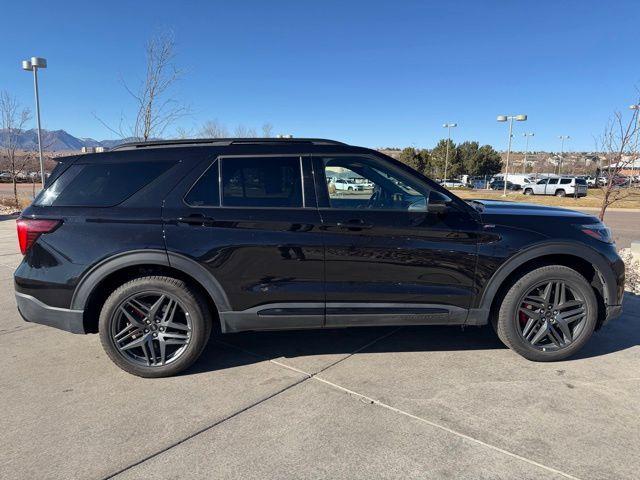 used 2025 Ford Explorer car, priced at $39,900
