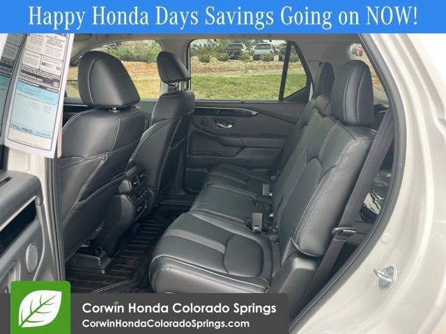 new 2025 Honda Pilot car, priced at $54,180