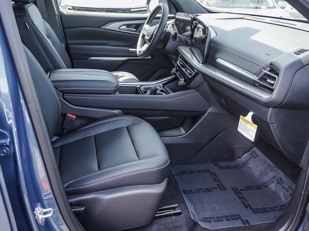 new 2026 Chevrolet Traverse car, priced at $43,795