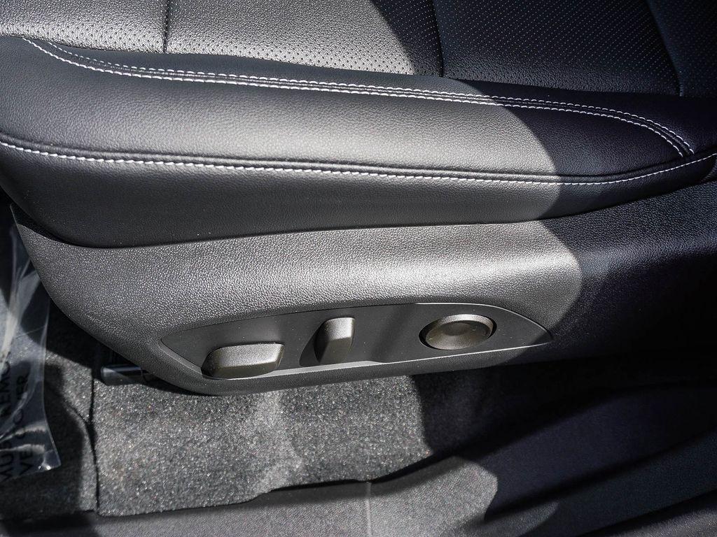 new 2026 Chevrolet Traverse car, priced at $43,795