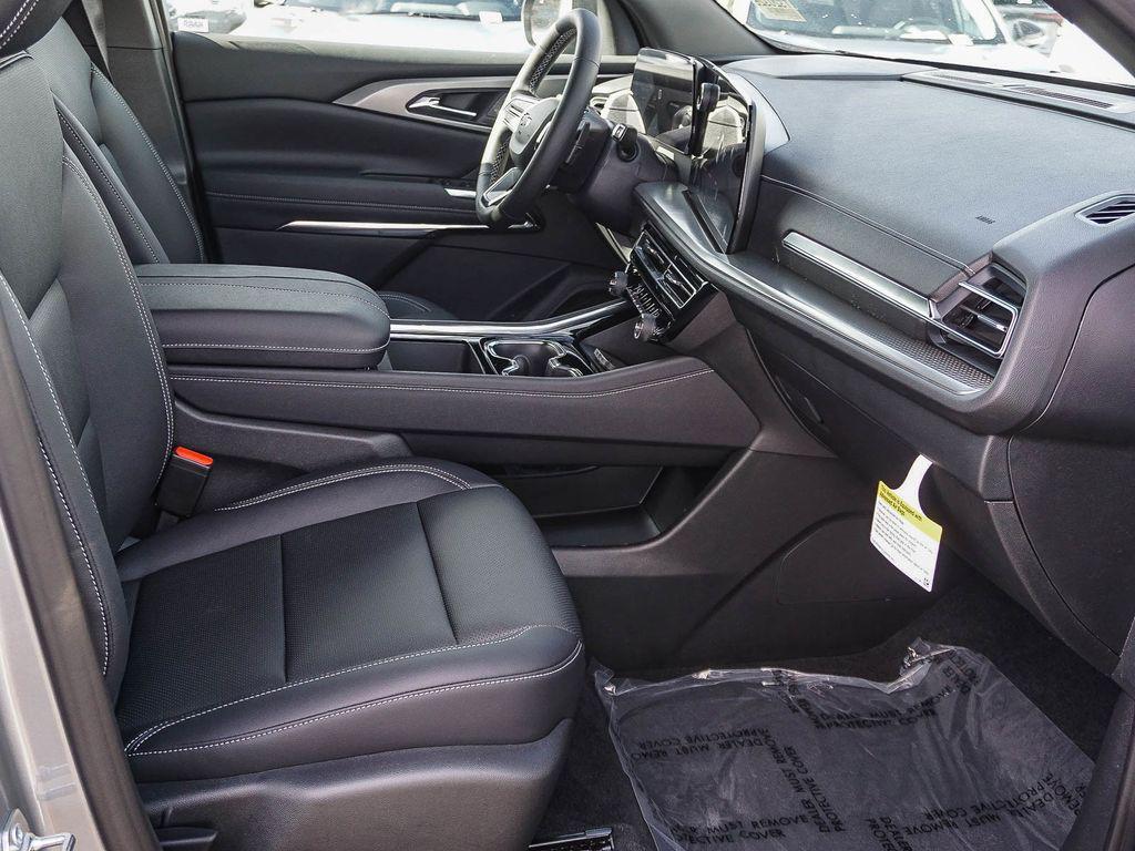 new 2026 Chevrolet Traverse car, priced at $41,080