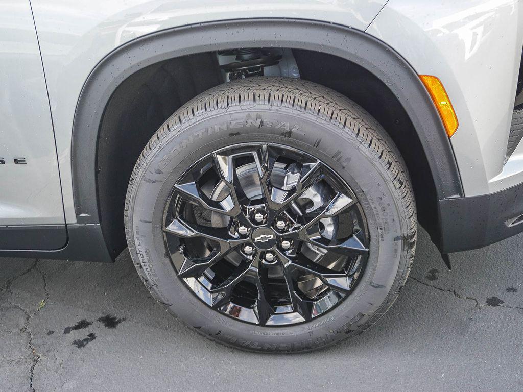 new 2026 Chevrolet Traverse car, priced at $41,080