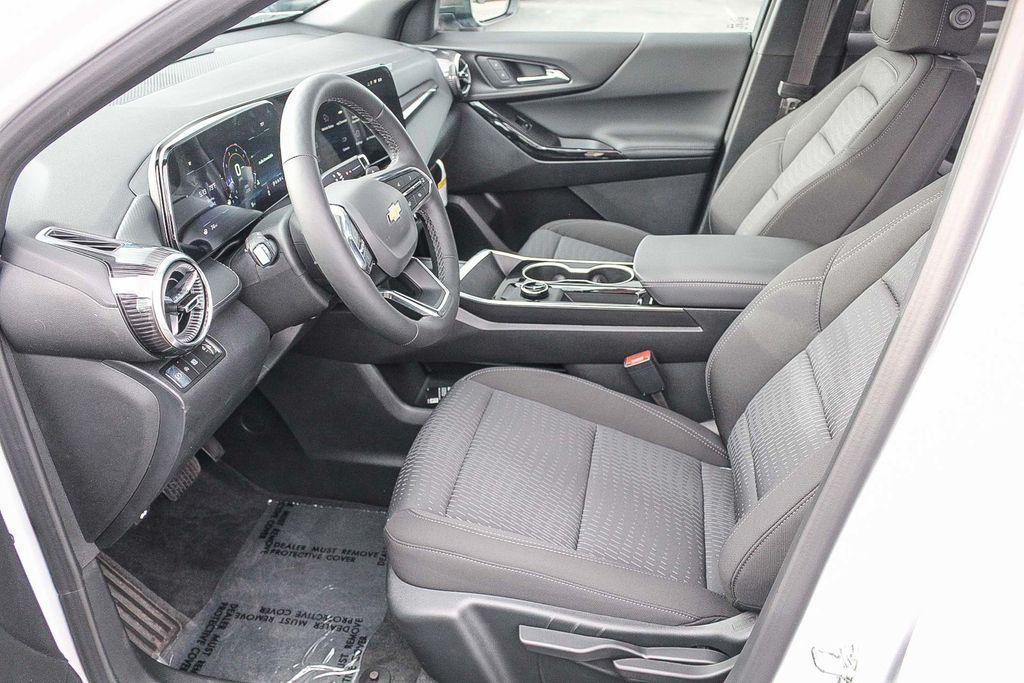 new 2026 Chevrolet Equinox car, priced at $26,295