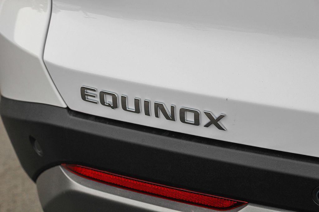 new 2026 Chevrolet Equinox car, priced at $26,295