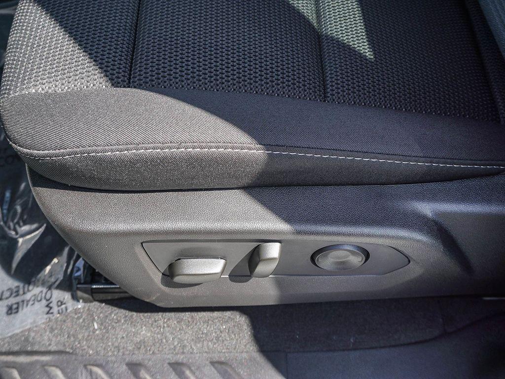 new 2026 Chevrolet Colorado car, priced at $44,090