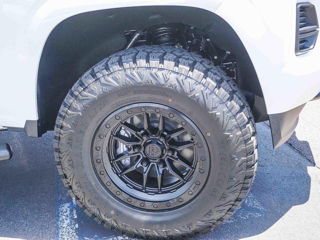 new 2026 Chevrolet Colorado car, priced at $44,090