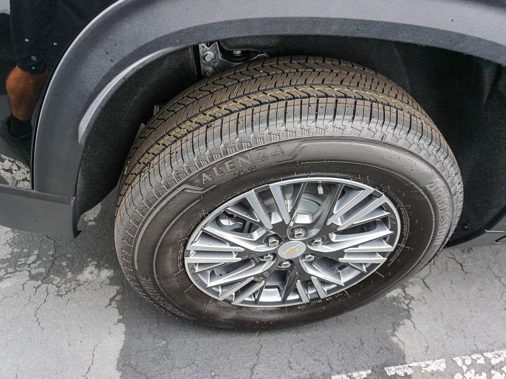 new 2026 Chevrolet Traverse car, priced at $43,795