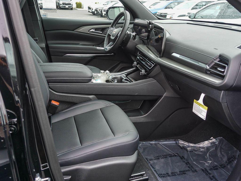 new 2026 Chevrolet Traverse car, priced at $43,795