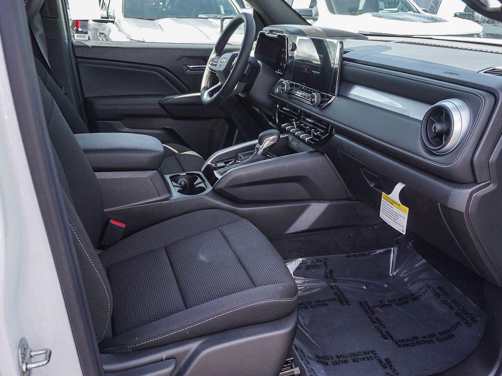 new 2026 Chevrolet Colorado car, priced at $33,095