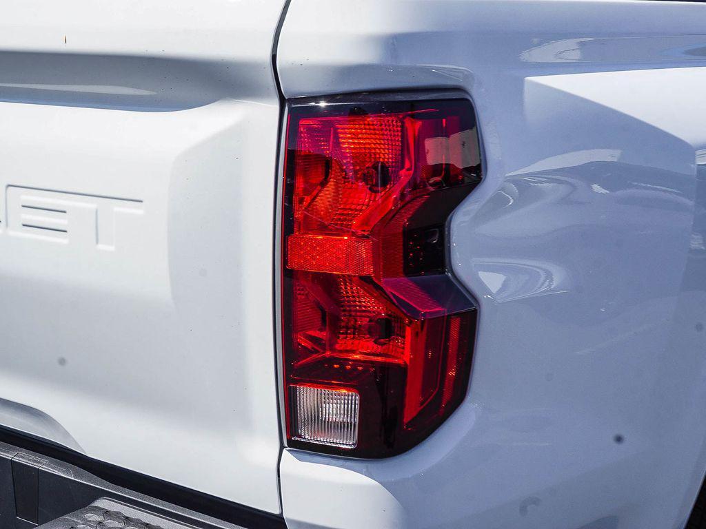 new 2026 Chevrolet Colorado car, priced at $33,095