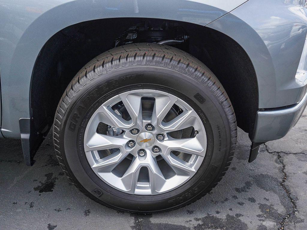 new 2026 Chevrolet Silverado 1500 car, priced at $42,760