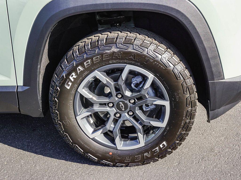 new 2026 Chevrolet Equinox car, priced at $32,235