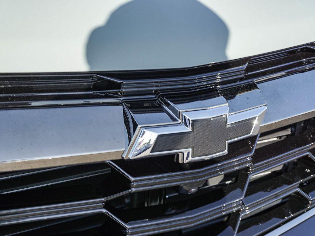 new 2026 Chevrolet Equinox car, priced at $32,235