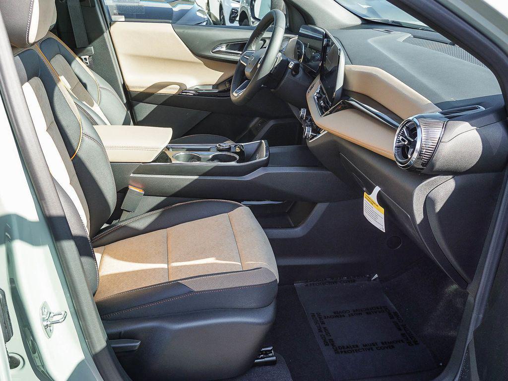 new 2026 Chevrolet Equinox car, priced at $32,235