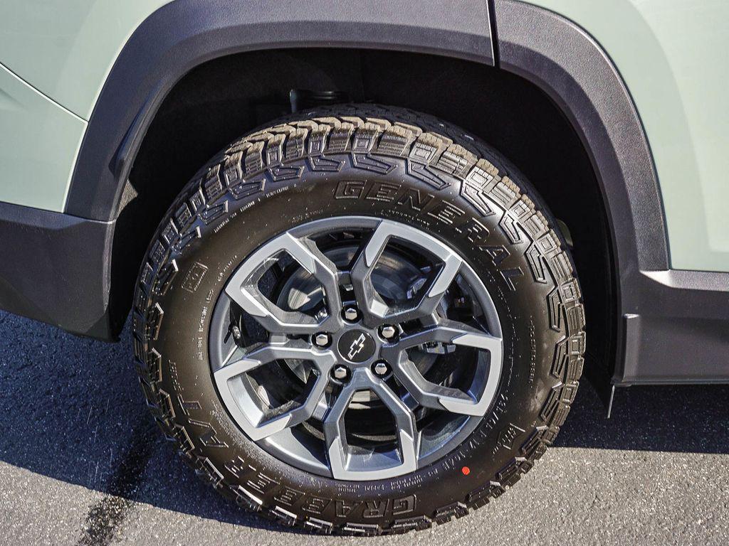 new 2026 Chevrolet Equinox car, priced at $32,235