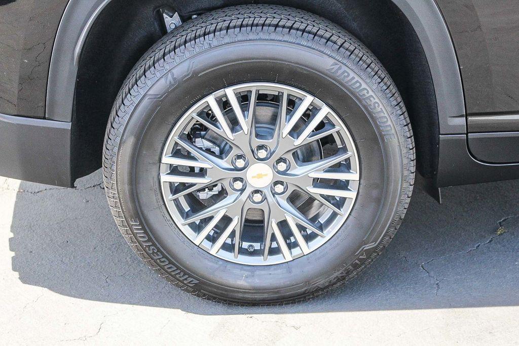 new 2026 Chevrolet Traverse car, priced at $37,795