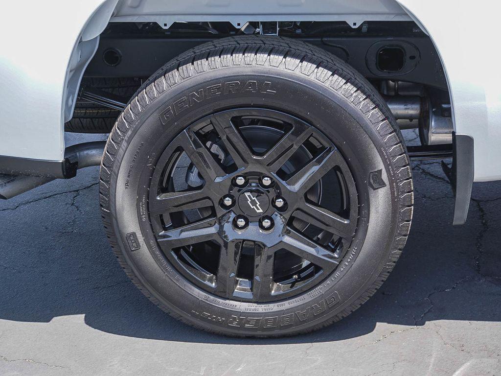 new 2026 Chevrolet Silverado 1500 car, priced at $43,370