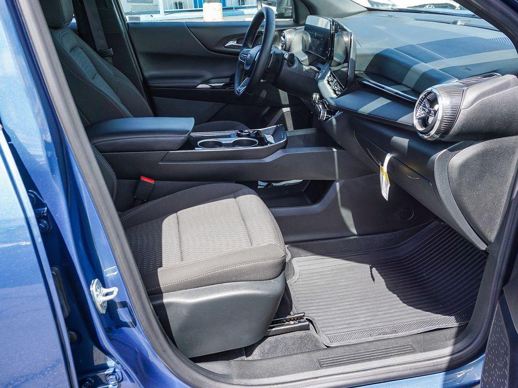 used 2026 Chevrolet Equinox car, priced at $28,548