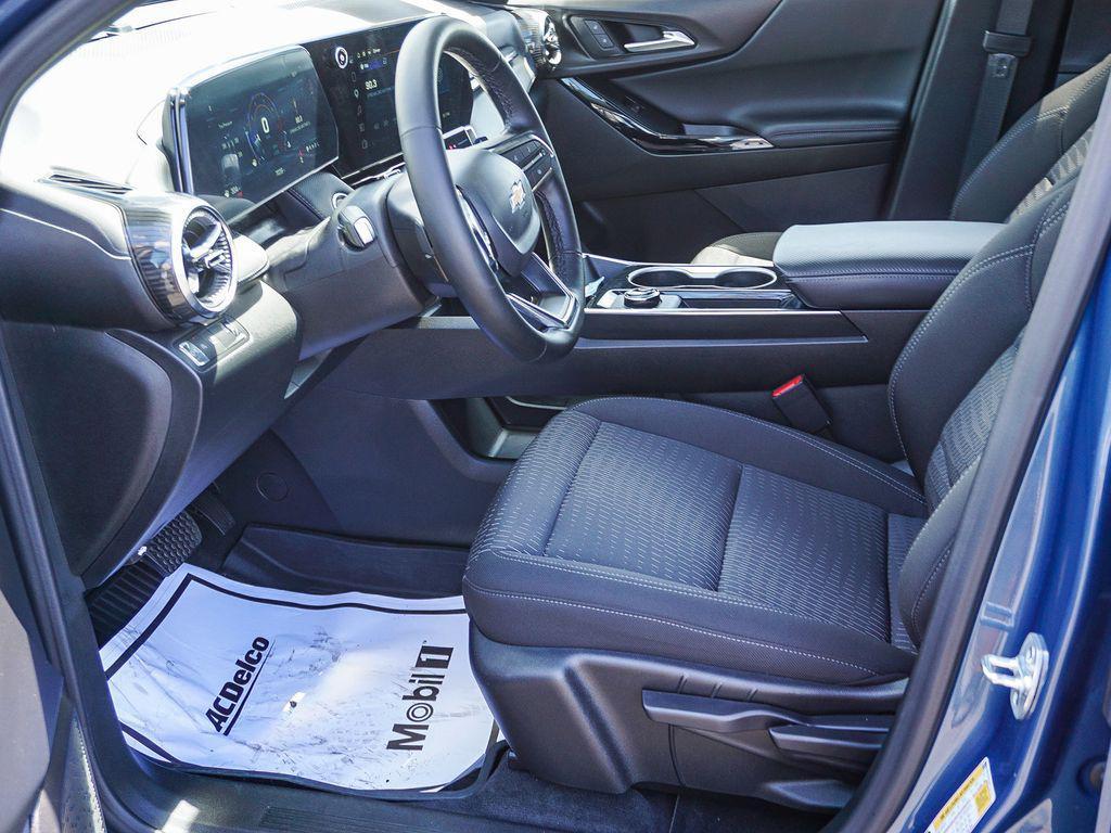 used 2026 Chevrolet Equinox car, priced at $28,548