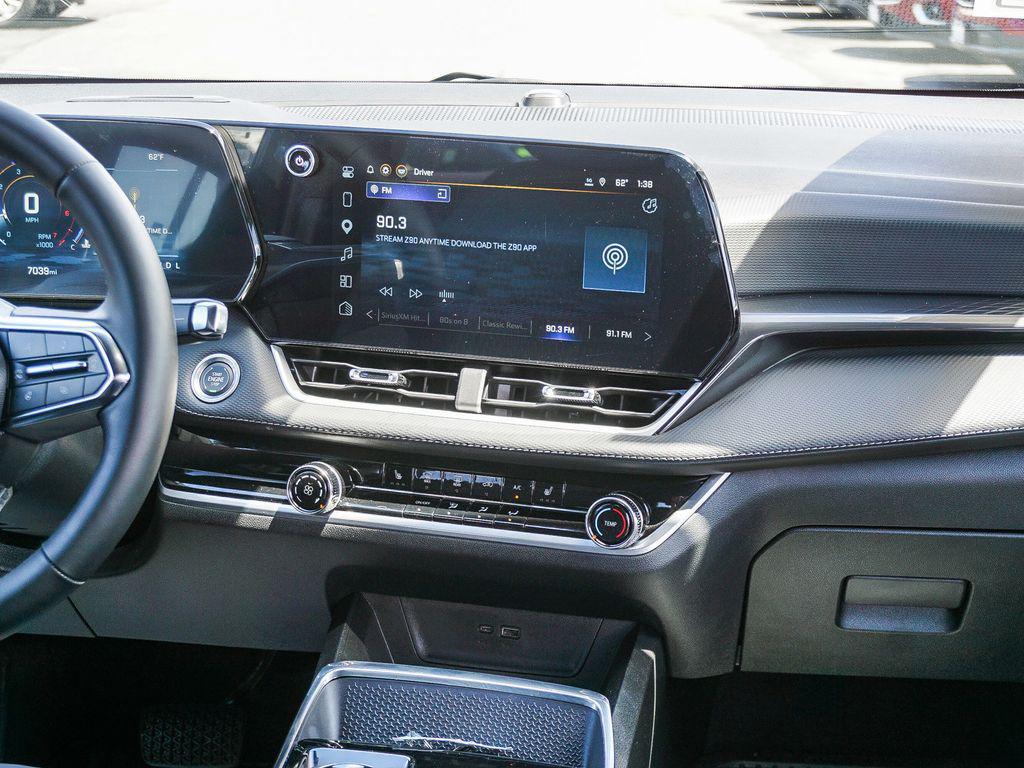 used 2026 Chevrolet Equinox car, priced at $28,548