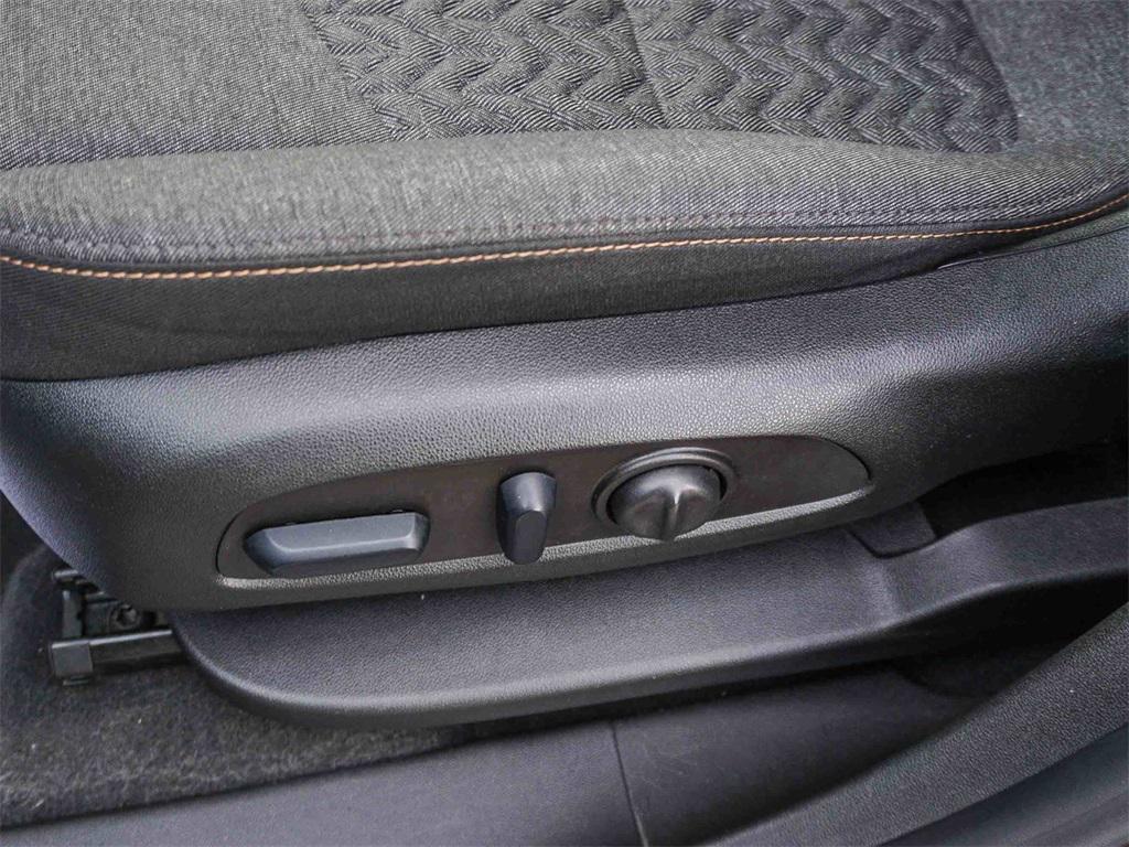 used 2023 Chevrolet Equinox car, priced at $17,986