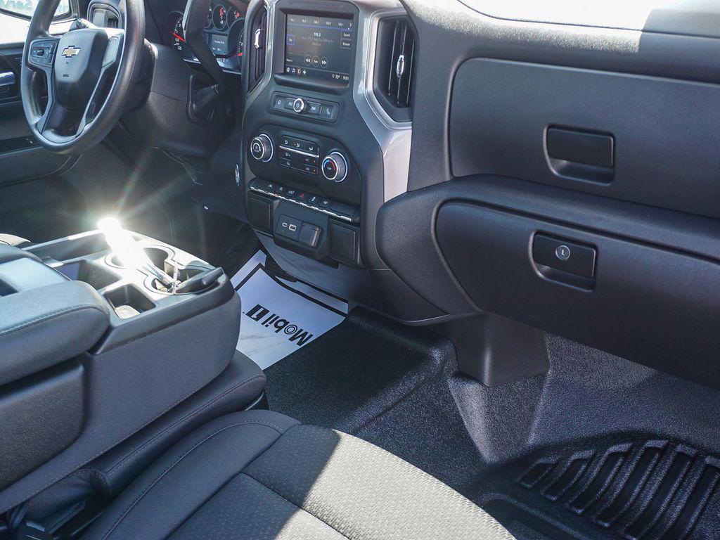 used 2025 Chevrolet Silverado 1500 car, priced at $33,091