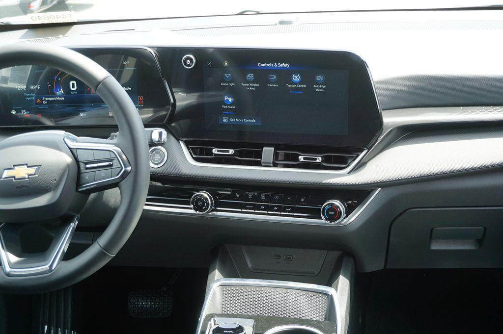 new 2026 Chevrolet Equinox car, priced at $26,295
