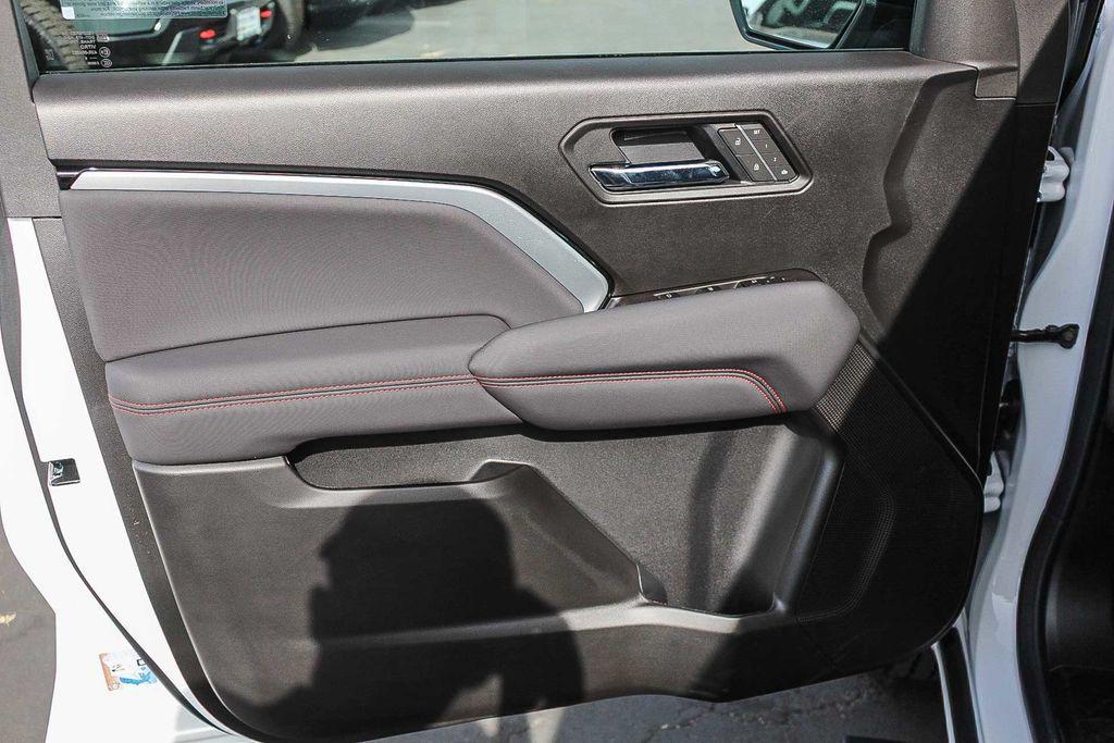 new 2026 Chevrolet Colorado car, priced at $44,890