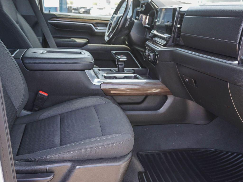 used 2022 Chevrolet Silverado 1500 car, priced at $39,100