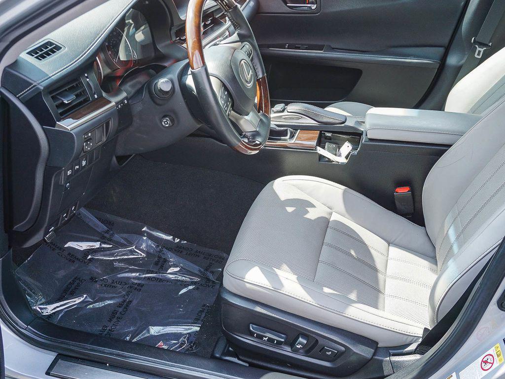 used 2017 Lexus ES 350 car, priced at $24,519